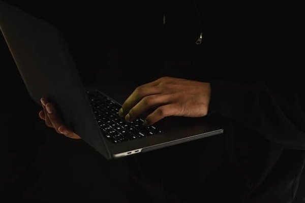La psychologie derrière le choix de pseudo : ce que votre pseudonyme révèle sur vous